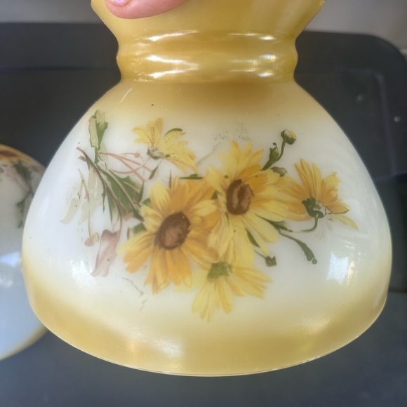 Vintage Sunflower Ceramic Milkglass lampshades - Picture 4 of 9